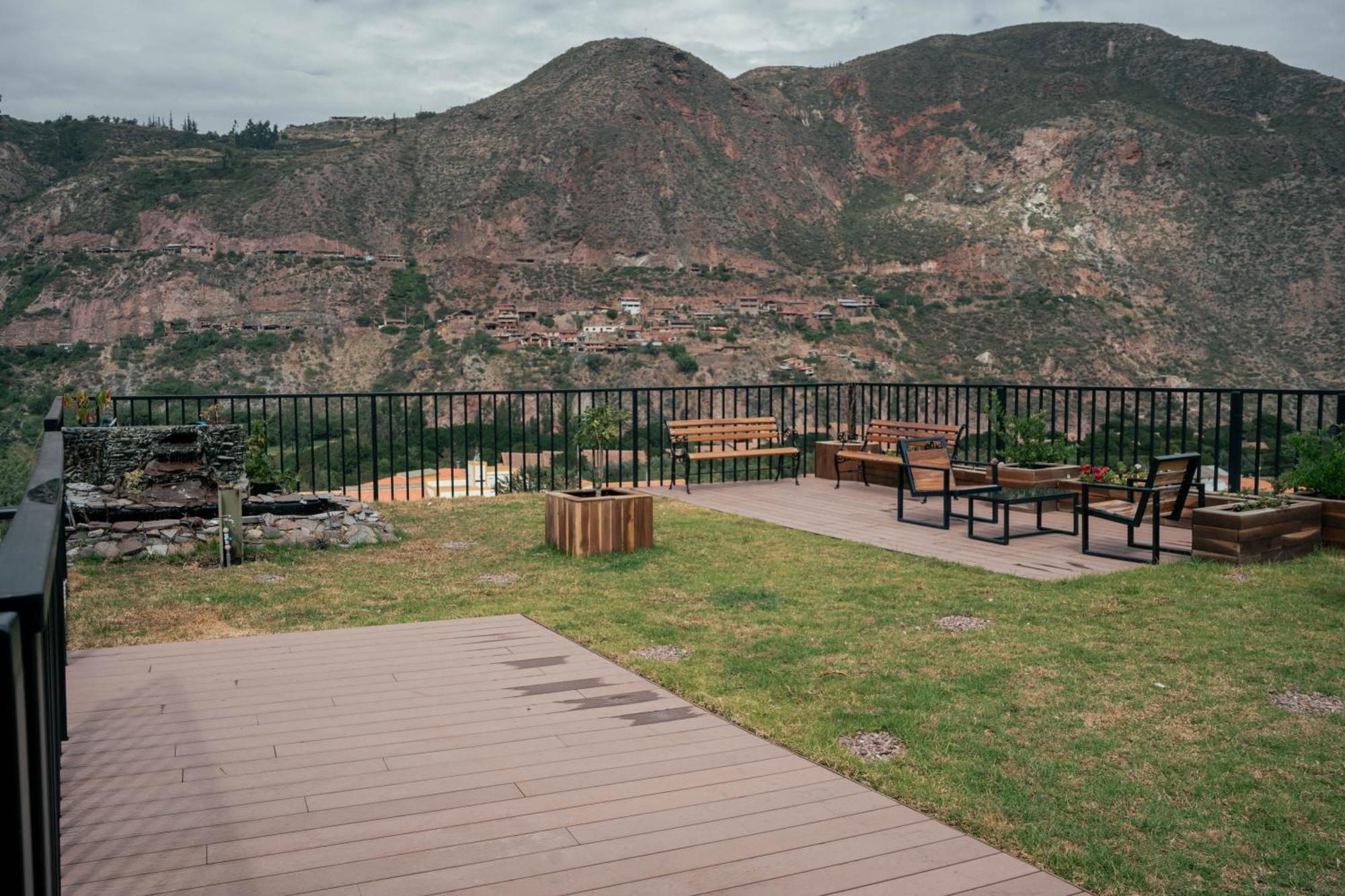 Hotel California Urubamba Exteriör bild