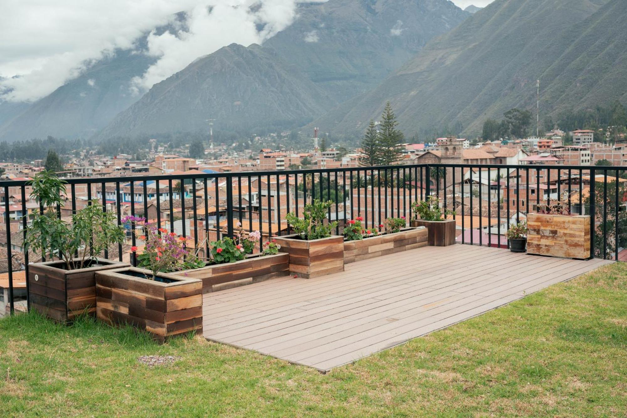 Hotel California Urubamba Exteriör bild