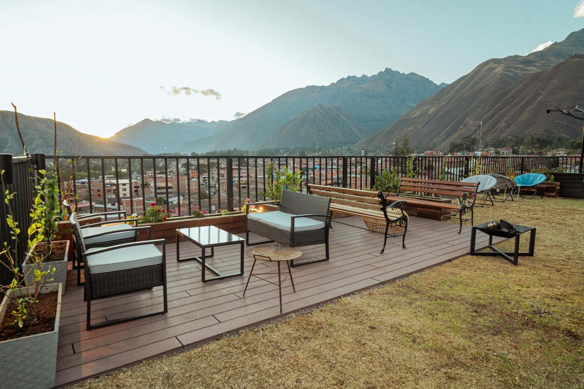Hotel California Urubamba Exteriör bild